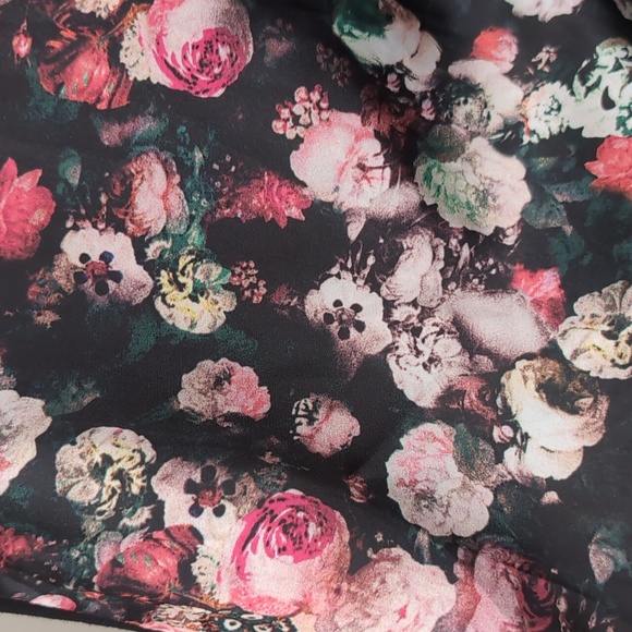Forever 21 Floral Panel Top Womens Plus Size 3X Black Pink Cap Sleeve Tshirt - Picture 6 of 9